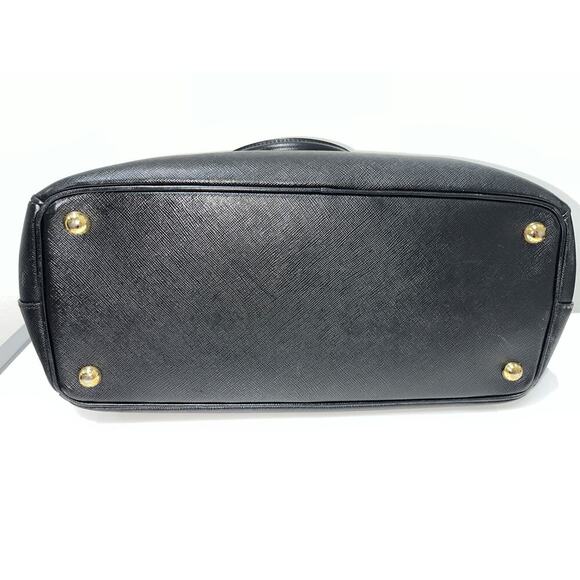 Prada Black Saffiano Leather Galleria Tote Bag - Picture 4 of 7